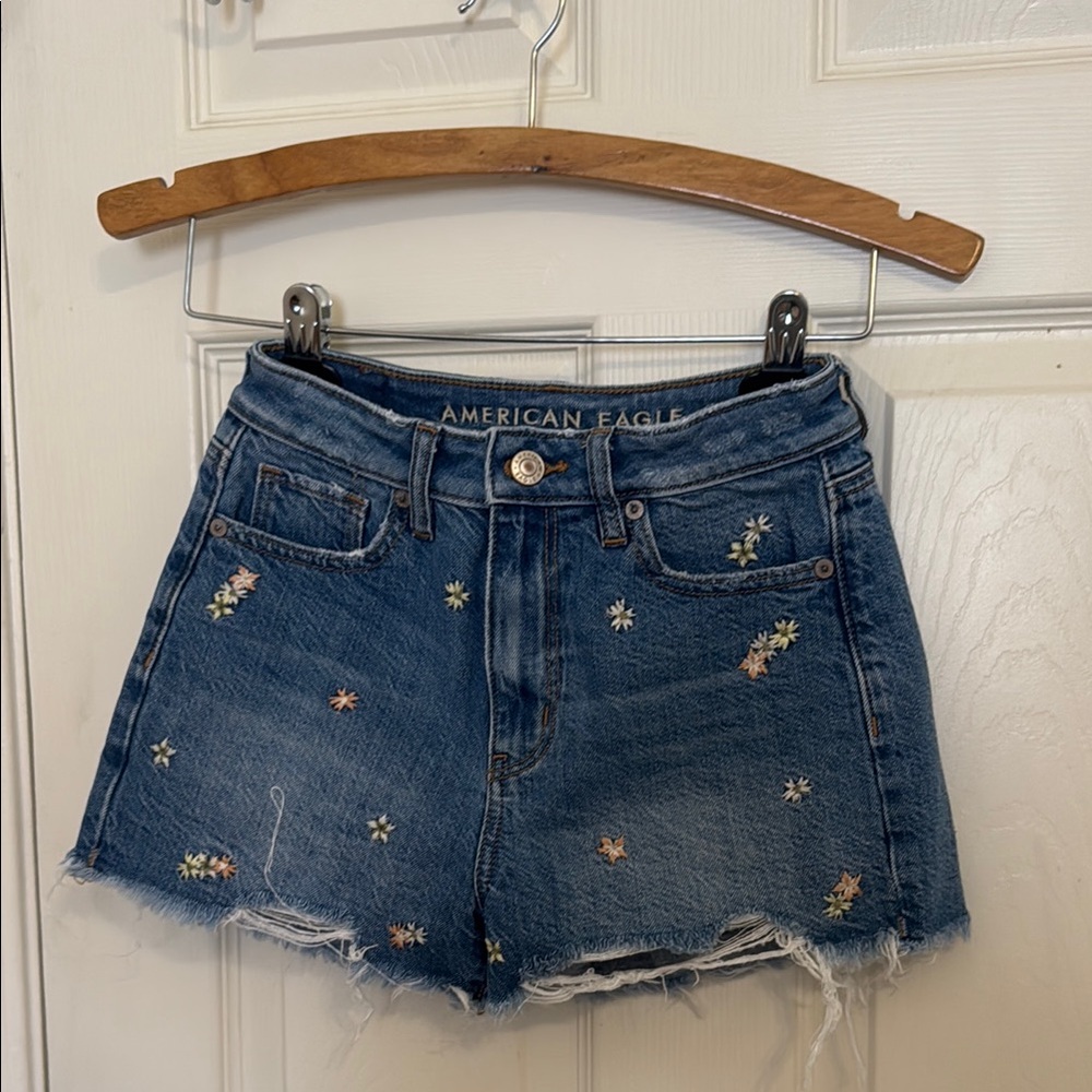 American Eagle Outfitters Blue Denim Women's Shorts With Embroidered Flowers